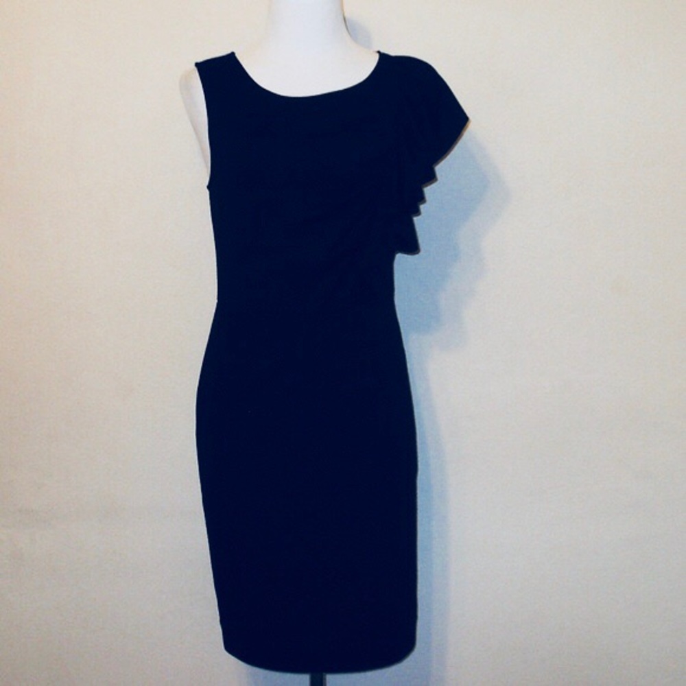 Banana Republic black stretch sleeveless dress.